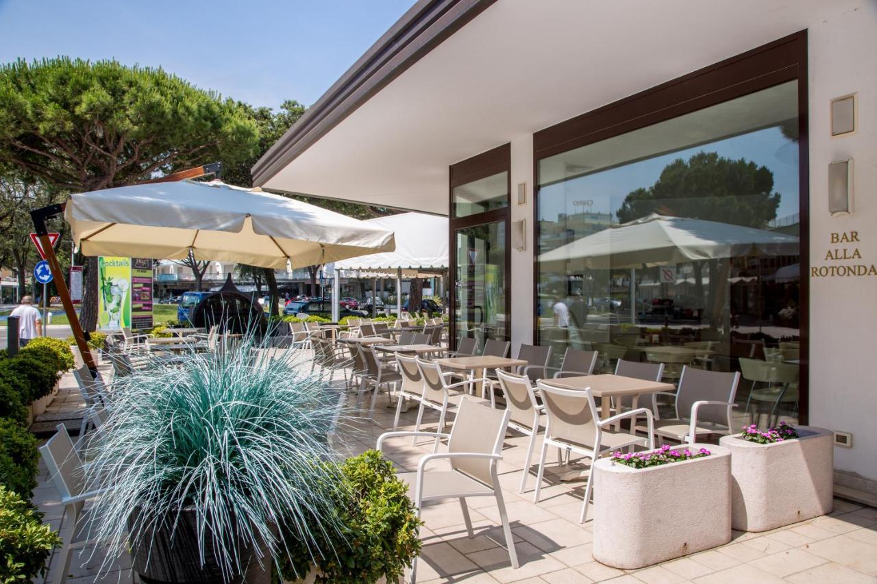 Residence Alla Rotonda Lido di Jesolo Buitenkant foto