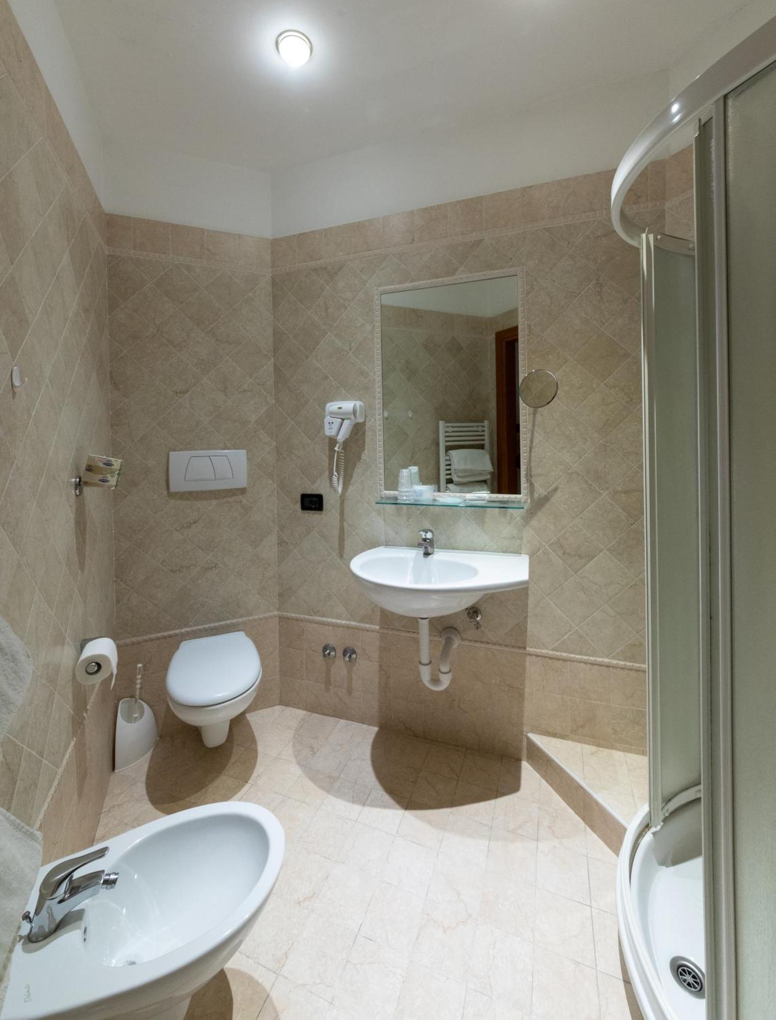 Residence Alla Rotonda Lido di Jesolo Kamer foto