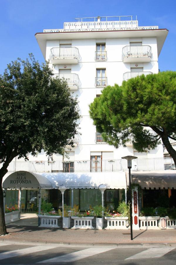 Residence Alla Rotonda Lido di Jesolo Buitenkant foto